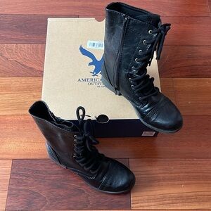 New American Eagle black boots